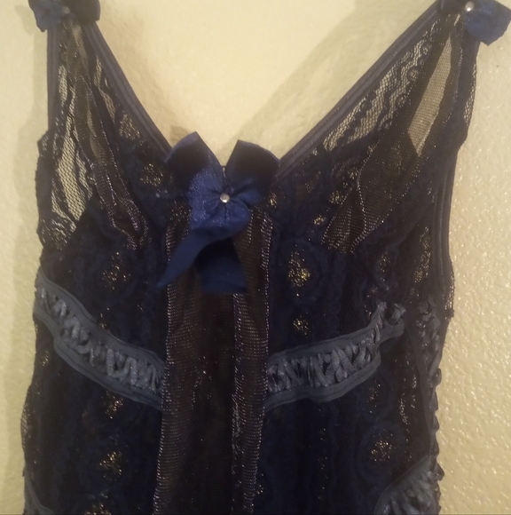 Chic Black and Blue Lace Chemise One Size - Picture 4 of 6